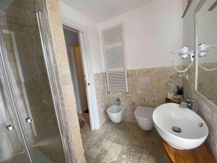 אסקולי פיצ'נו L'Attico Sul Fiume Center Home מראה חיצוני תמונה