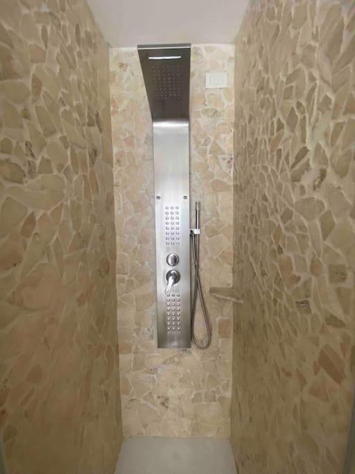 אסקולי פיצ'נו L'Attico Sul Fiume Center Home מראה חיצוני תמונה